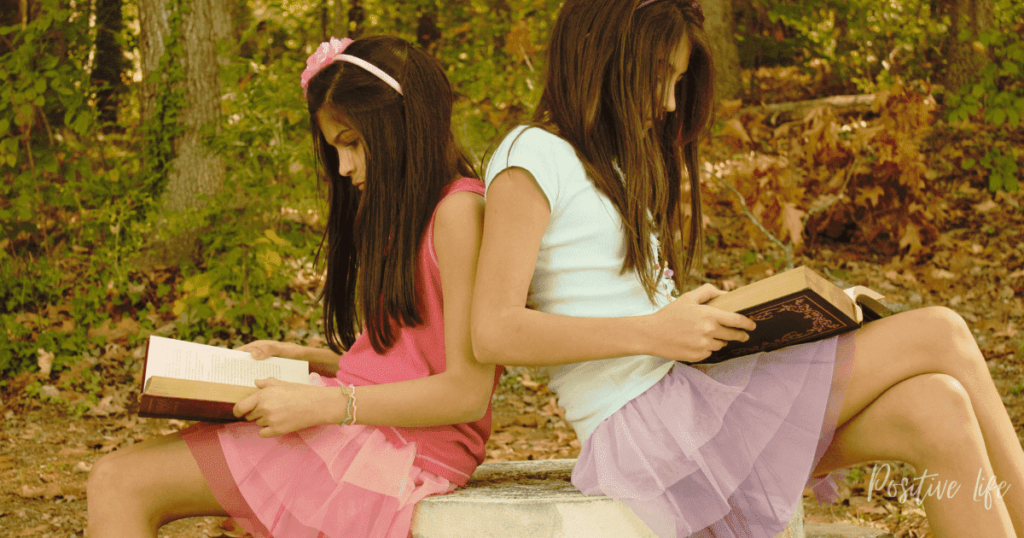 Cute Girls Friendship_positive life facts